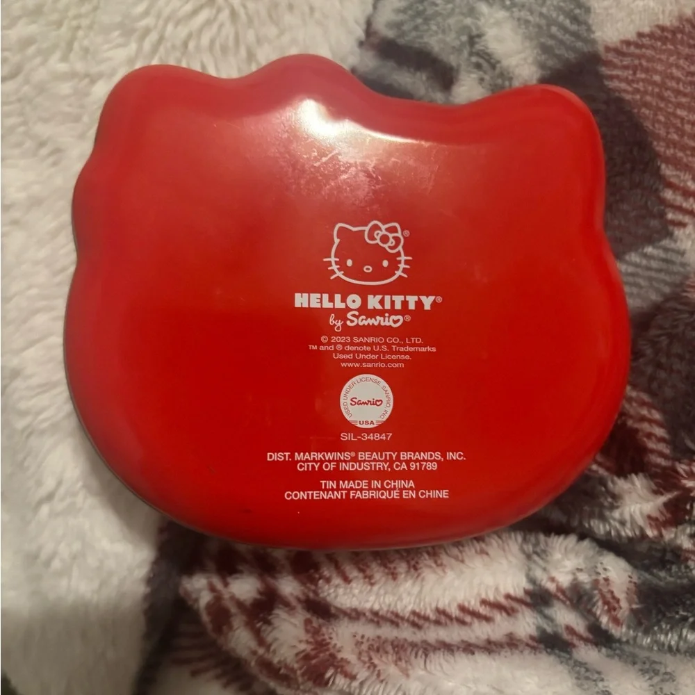Hello Kitty X Lip Smacker metal tin case